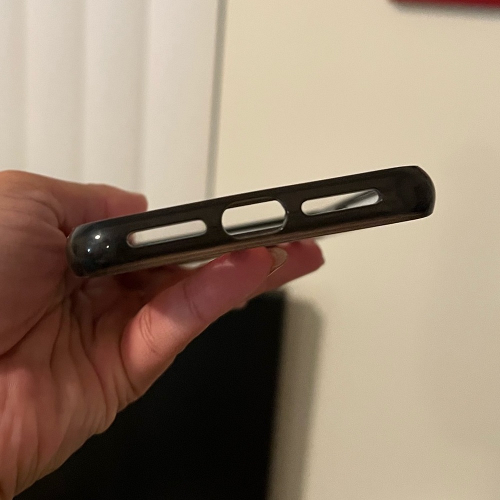 iPhone 11 Pro Max Mickey Mouse Medley - Picture 5 of 5